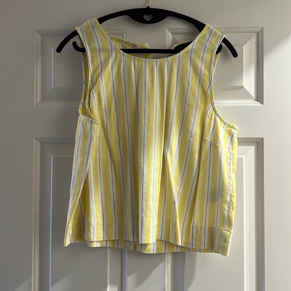 Banana republic yellow top size M